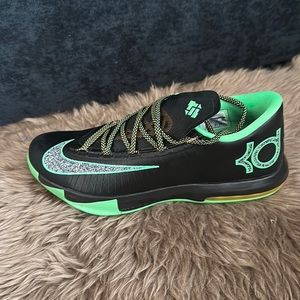 New Men’s Nike KD VI size 11